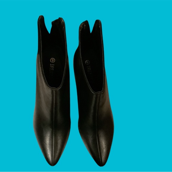 Low Heel Pointed Toe Ankle Booties. Comfortable, elegant, and modern fashion NWT - Picture 3 of 10